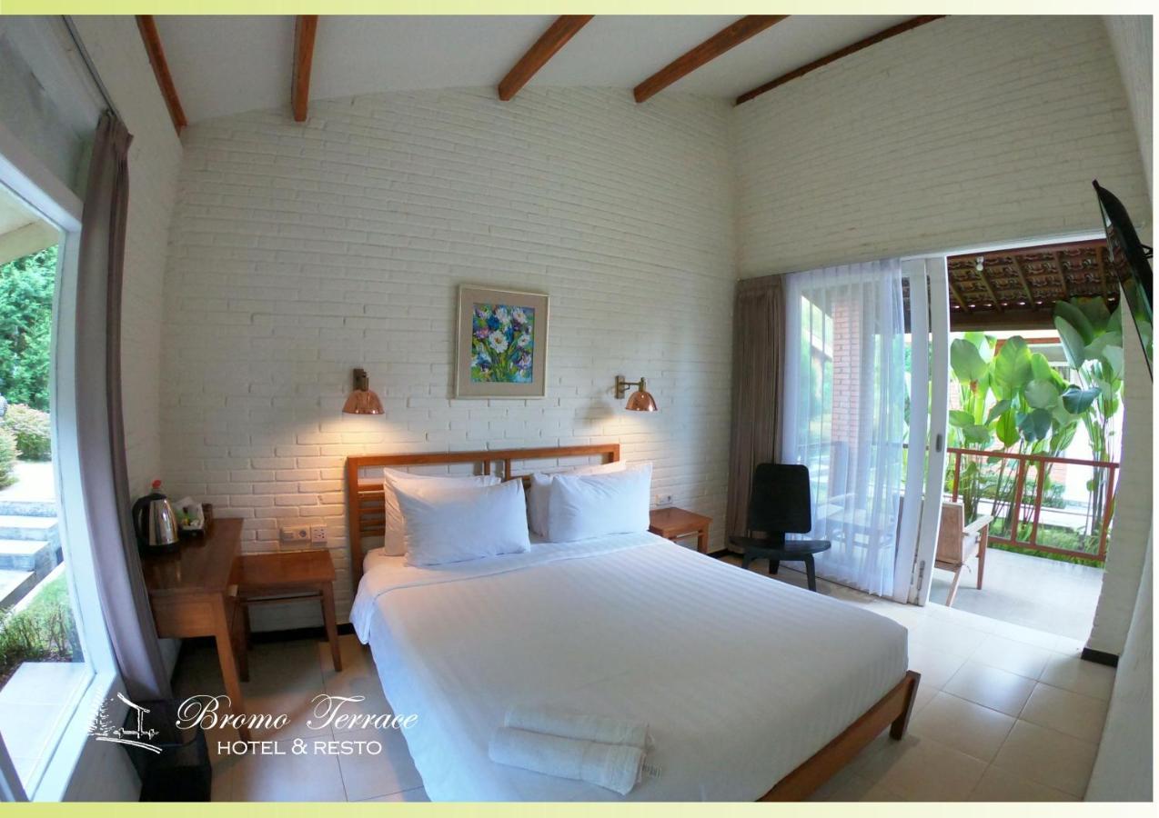 Bromo Terrace Hotel Экстерьер фото