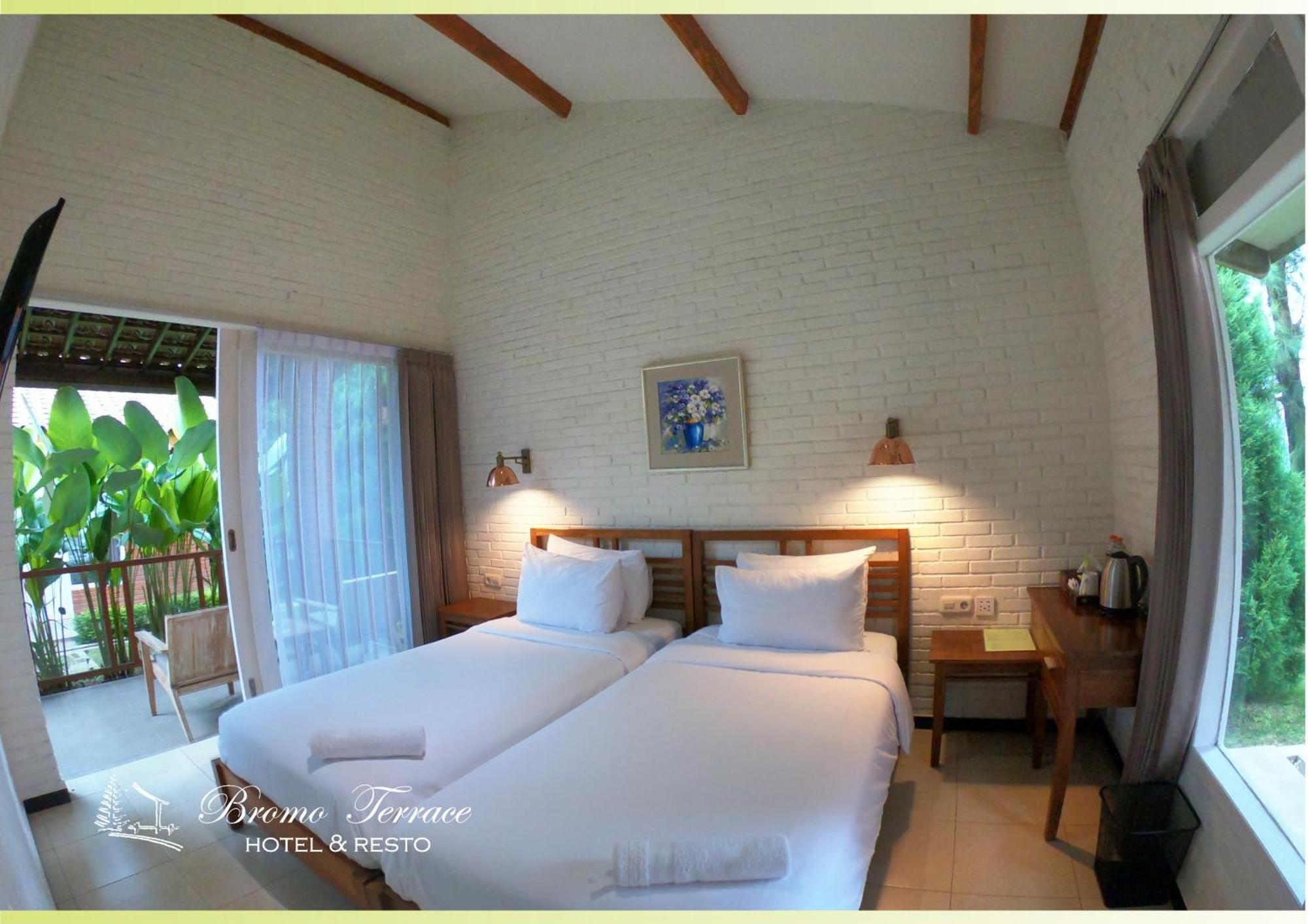 Bromo Terrace Hotel Экстерьер фото